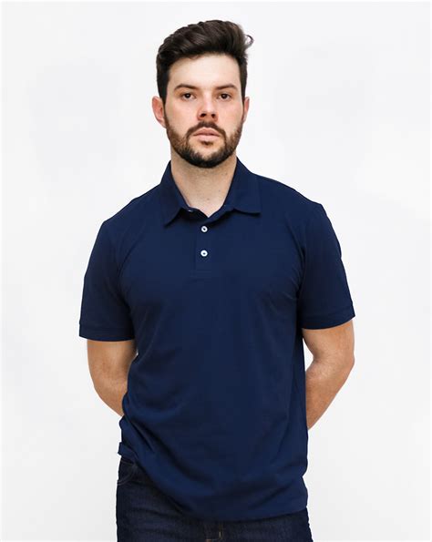 Camiseta polo azul marinho uniforme .